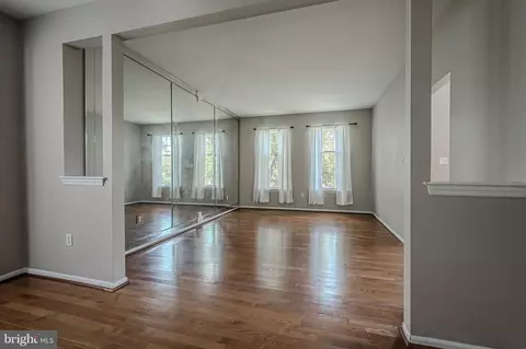 Living - 207 Pebblecreek Pl, Bear, DE 19701 photo 1 of 10