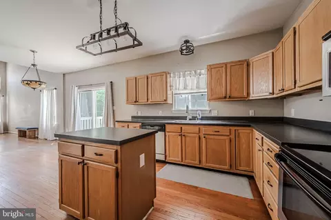 Kitchen - 207 Pebblecreek Pl, Bear, DE 19701 photo 3 of 4