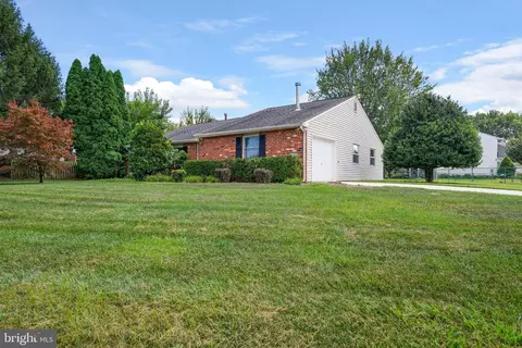 Exterior - 129 Providence Dr, Bear, DE 19701 photo 3 of 5