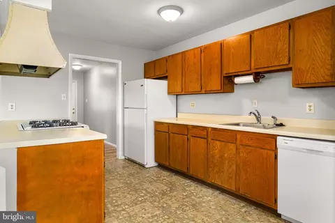 Kitchen - 129 Providence Dr, Bear, DE 19701 photo 2 of 3