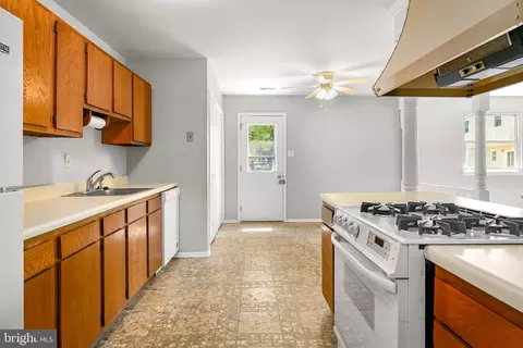 Kitchen - 129 Providence Dr, Bear, DE 19701 photo 1 of 3