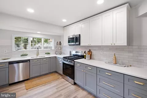 Kitchen - 118 Milano Dr, Bear, DE 19701 photo 2 of 2