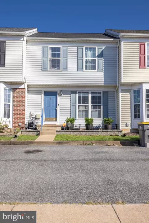 28 Lisa Dr, Newark, DE 19702