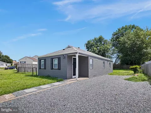 714 Woodtop Rd, Wilmington, DE 19804