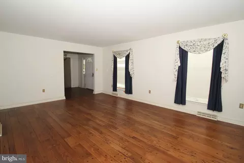 Living - 109 Walls Way, Bear, DE 19701 photo 1 of 3
