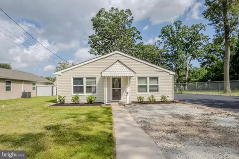 402 Maple Ave, Wilmington, DE 19804