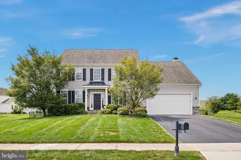 422 Georgiana Dr, Middletown, DE 19709