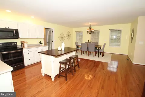 Kitchen - 99 12 Bartley Dr, Newark, DE 19702 photo 1 of 3
