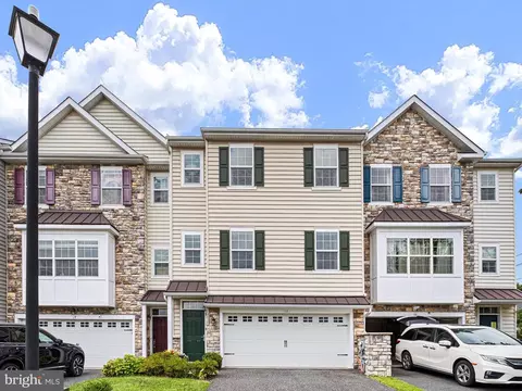 12 Munro Rd, Newark, DE 19711