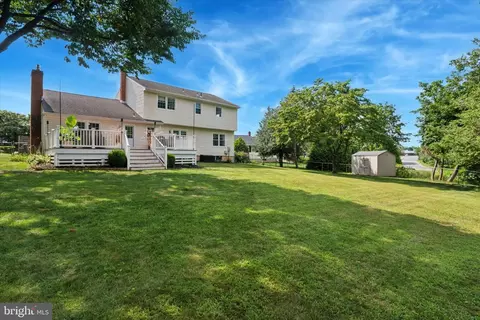 Exterior - 10 Bemis Rd, Newark, DE 19711 photo 3 of 8