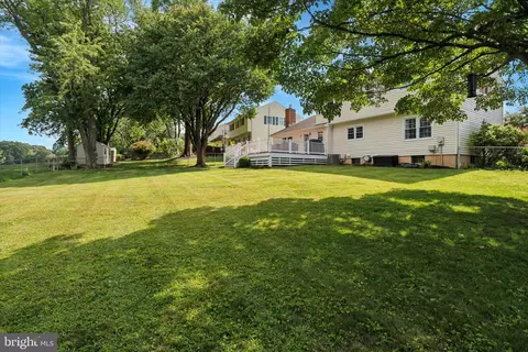 Exterior - 10 Bemis Rd, Newark, DE 19711 photo 7 of 8