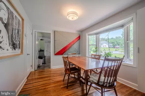 Dining - 1005 Lakeside Dr, Newark, DE 19711 photo 2 of 3
