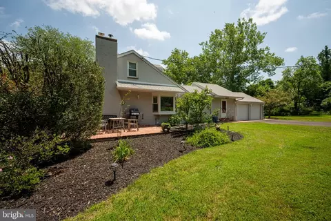Exterior - 1005 Lakeside Dr, Newark, DE 19711 photo 6 of 6
