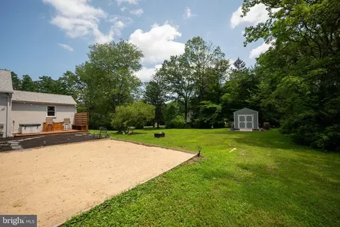 Exterior - 1005 Lakeside Dr, Newark, DE 19711 photo 3 of 6