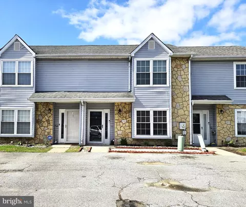 3 Arnold Pl, Newark, DE 19702