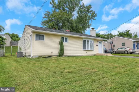 2472 Hammond Pl, Wilmington, DE 19808