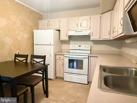 Kitchen - 217 S Dillwyn Rd, Newark, DE 19711 photo 1 of 2
