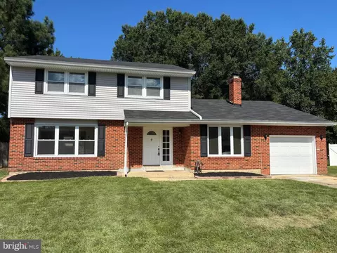 46 Upland Ct, Newark, DE 19713