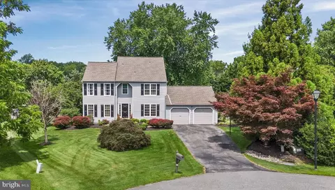 29 Morning Glen Ln, Newark, DE 19711