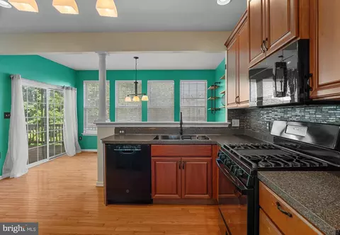 Kitchen - 107 Persimmon Pl, Bear, DE 19701 photo 3 of 3