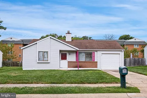 8 Karen Ct, New Castle, DE 19720