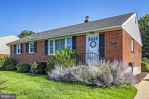 2389 Dombey Rd, Wilmington, DE 19808