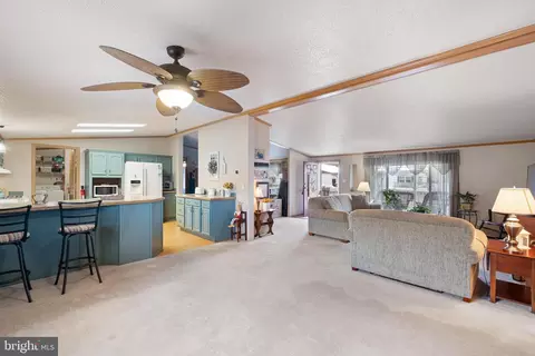 34 Adriane Ct #707, Bear, DE 19701 photo 4