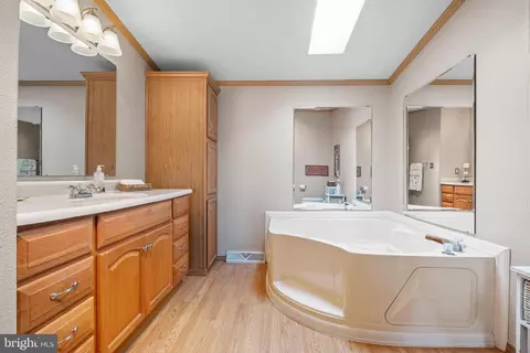 34 Adriane Ct #707, Bear, DE 19701 photo 8