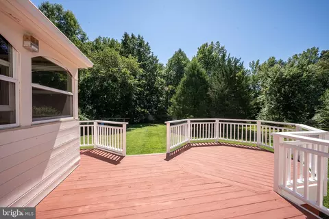 Exterior - 9 Whirlaway Dr, Bear, DE 19701 photo 9 of 11