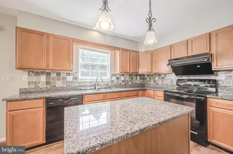 Kitchen - 9 Whirlaway Dr, Bear, DE 19701 photo 4 of 5
