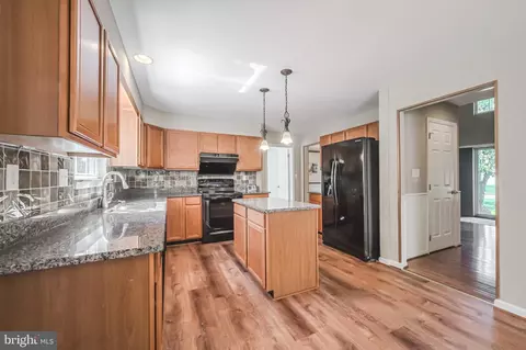 Kitchen - 9 Whirlaway Dr, Bear, DE 19701 photo 3 of 5