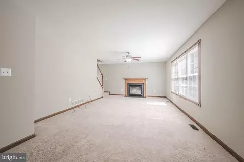 Living - 9 Whirlaway Dr, Bear, DE 19701 photo 6 of 9