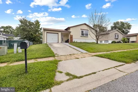 3 E Regal Blvd, Newark, DE 19713 photo 2