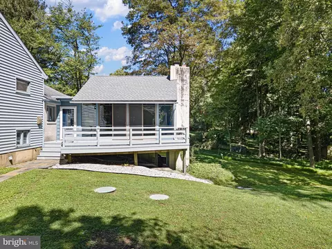 Exterior - 204 Jupiter Rd, Newark, DE 19711 photo 8 of 12