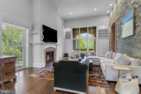13 S Rockland Falls Rd, Rockland, DE 19732