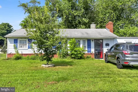 70 Prangs Ln, New Castle, DE 19720