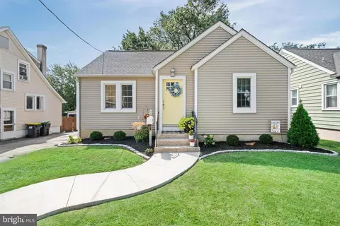 102 Adelphia Ave, Wilmington, DE 19804