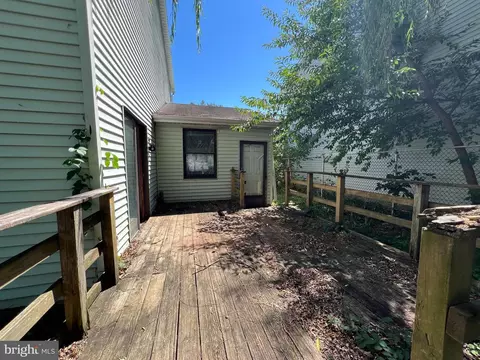 Exterior - 104 Channing Dr, Bear, DE 19701 photo 3 of 5