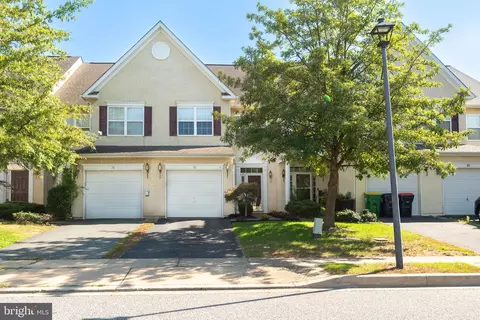 76 Springfield Cir, Middletown, DE 19709 photo 2