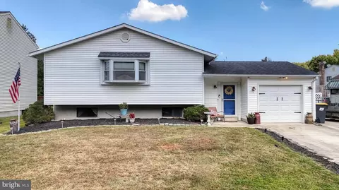 Exterior - 126 Boyer Dr, Newark, DE 19702 photo 2 of 2