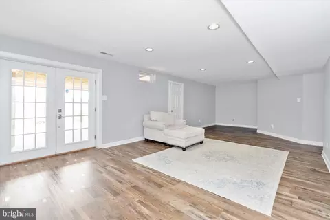 Living - 617 Corbit Dr, Middletown, DE 19709 photo 2 of 2