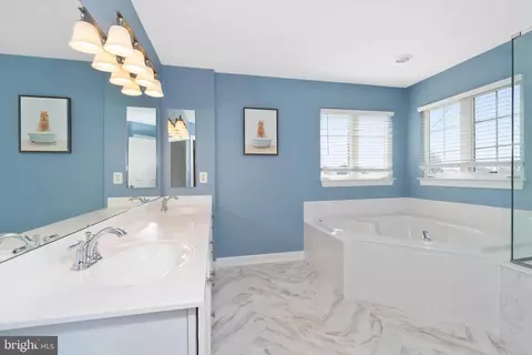 Bath - 617 Corbit Dr, Middletown, DE 19709 photo 2 of 4