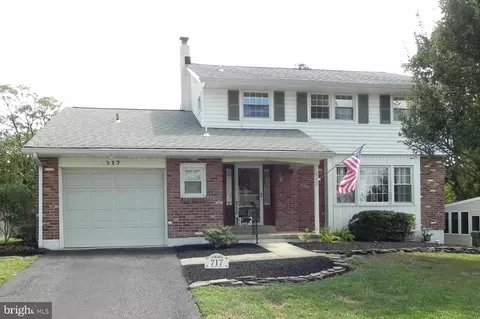 717 Fiske Ln, Newark, DE 19711