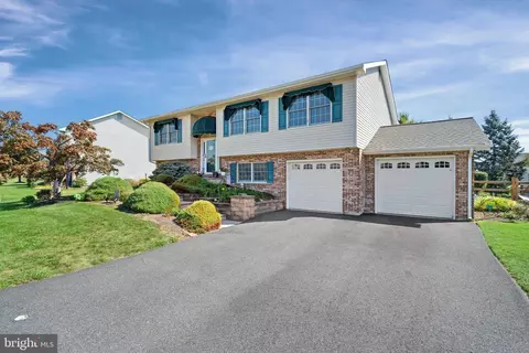 Exterior - 3 Allara Ct, Bear, DE 19701 photo 3 of 12