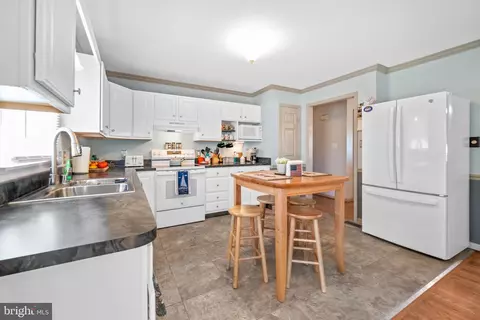 Kitchen - 3 Allara Ct, Bear, DE 19701 photo 3 of 5