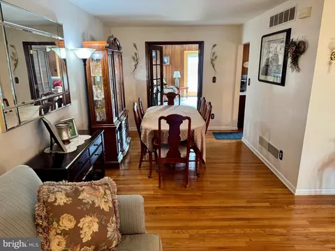2 Marta Dr, Wilmington, DE 19808 photo 8