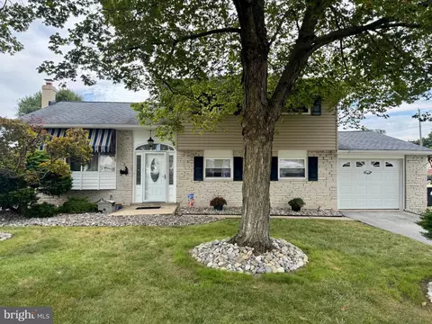 2 Marta Dr, Wilmington, DE 19808 photo 2