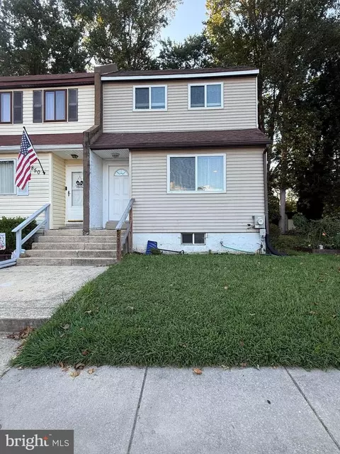 852 Hastings Ct, Newark, DE 19702