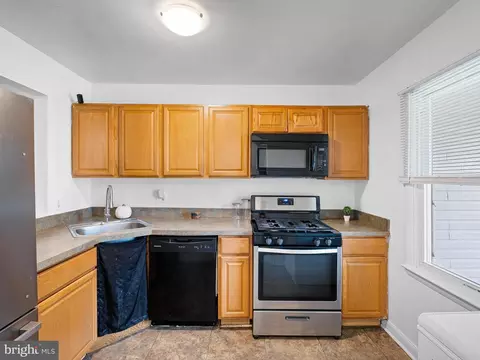 Kitchen - 27 Stephanie Dr, Bear, DE 19701 photo 1 of 2
