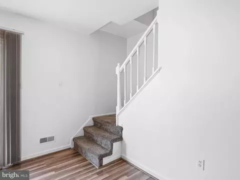 Entry Way - 27 Stephanie Dr, Bear, DE 19701 photo 2 of 2